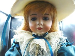 repro bru girl teal face view